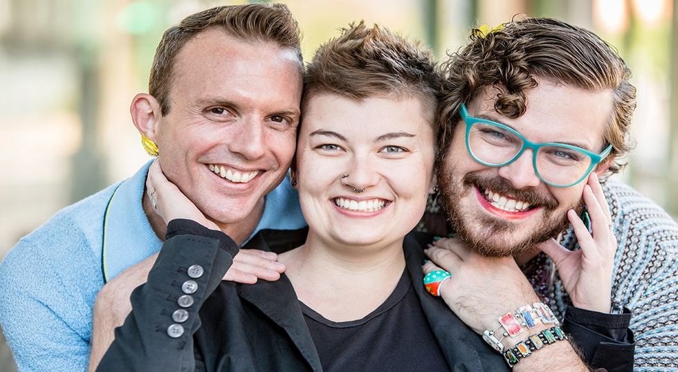 10 awkward moments only bisexuals have to deal with