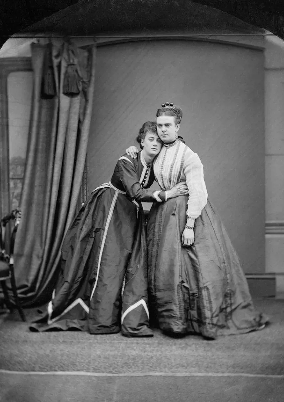 10) Stella (Ernest Boulton) and Fanny (Frederick Park).