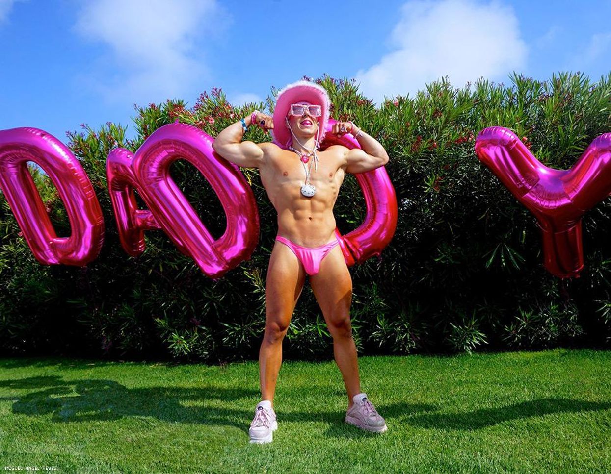 106 Photos of Those Daddy Issues Guys, Wet and Nearly Naked