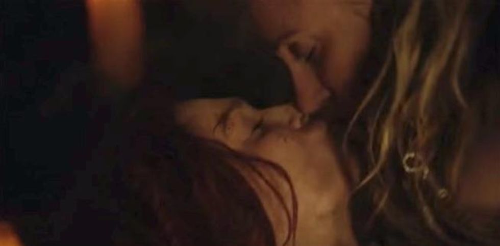 12. Clarke and Niylah make great use of that trading post (The 100, season 3, episode 1)