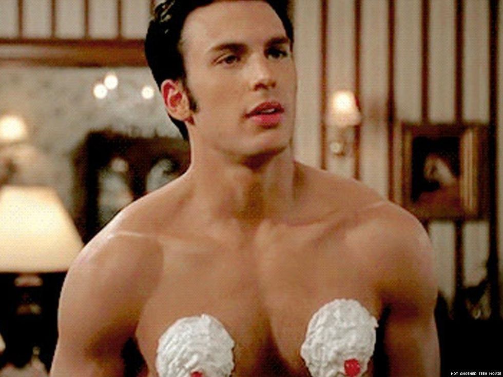 12 Classic Shirtless Scenes From the 2000s That Perked Your Interest