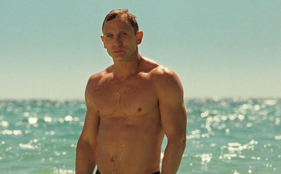 12 Classic Shirtless Scenes From the 2000s That Perked Your Interest