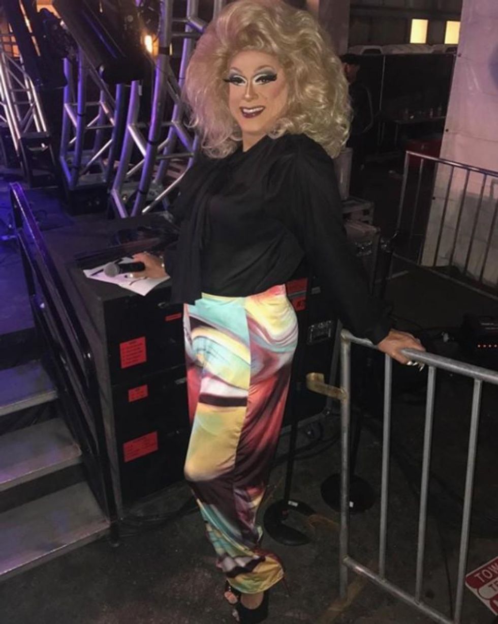 12 Fairy-Tale Engagement Photos That Prove Someday Your Princess Will Come