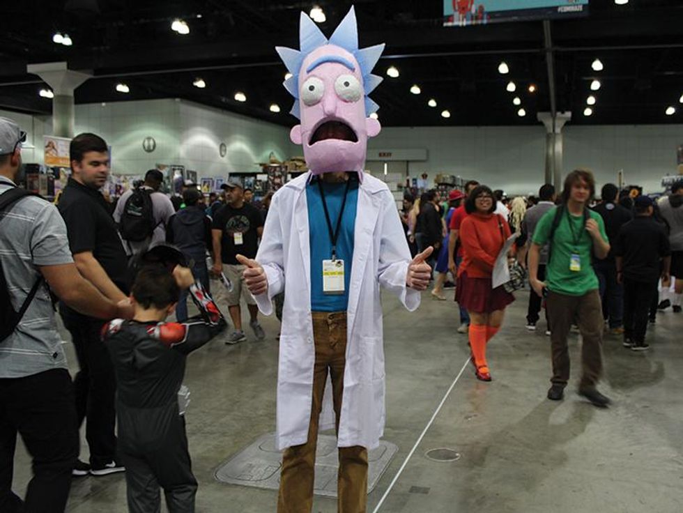 12 Fairy-Tale Engagement Photos That Prove Someday Your Princess Will Come