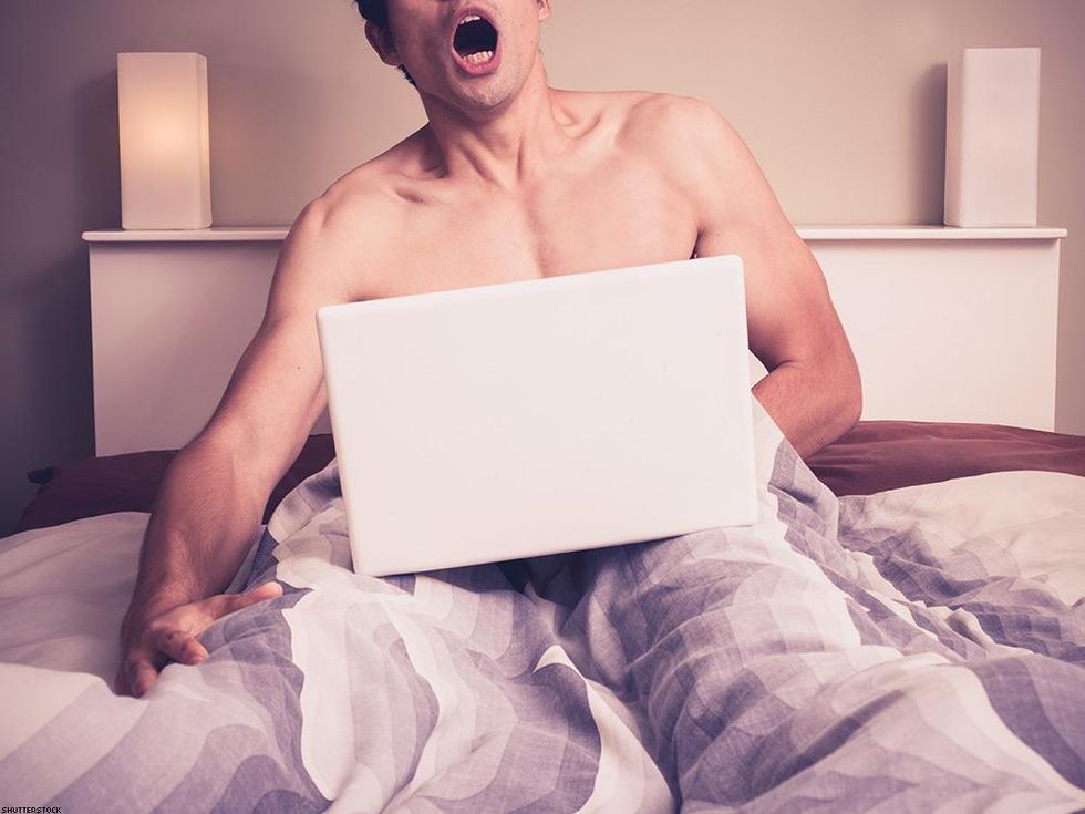 14 Signs You're an Emotionally Unavailable Gay Man