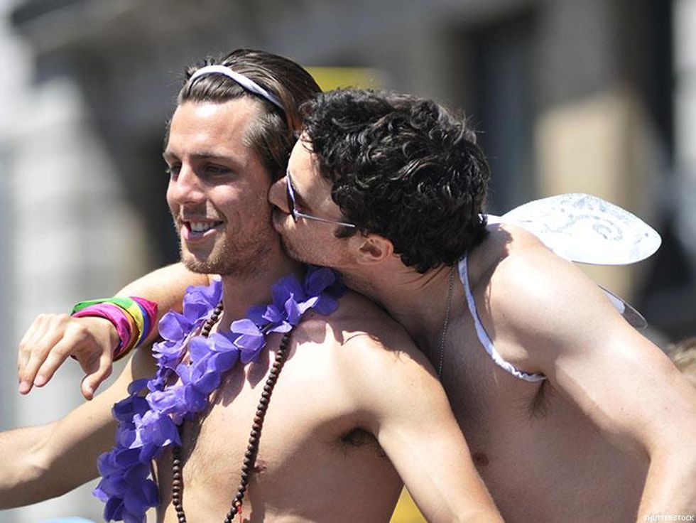 14 Signs You're an Emotionally Unavailable Gay Man