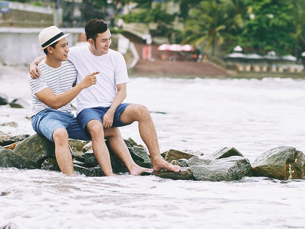 18 Rules of Texting Etiquette for Gay Men