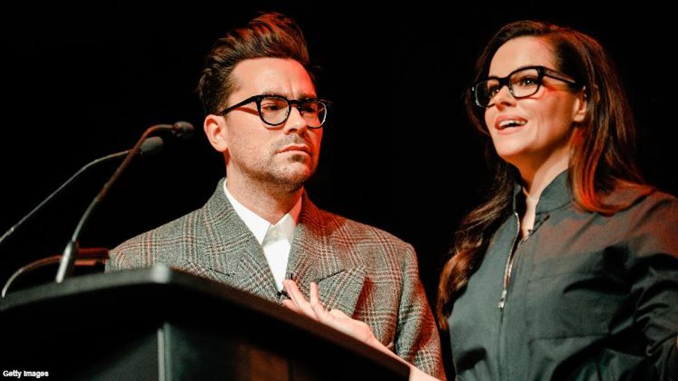 2-dan-levy-emily-hampshire