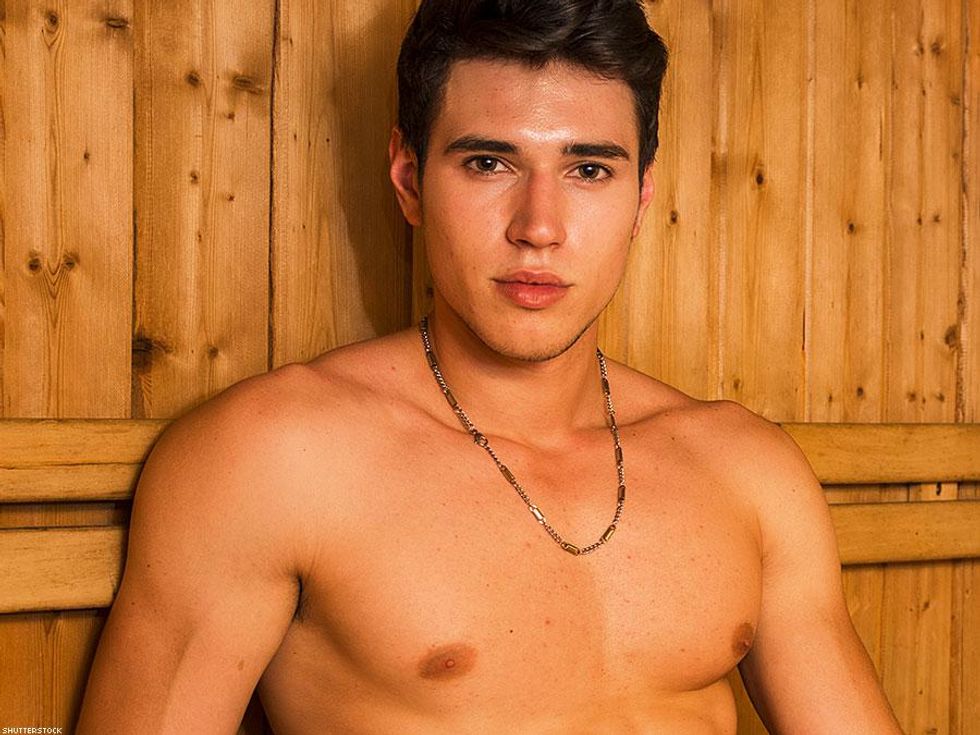 26 Awkward Things Guys Do in Saunas