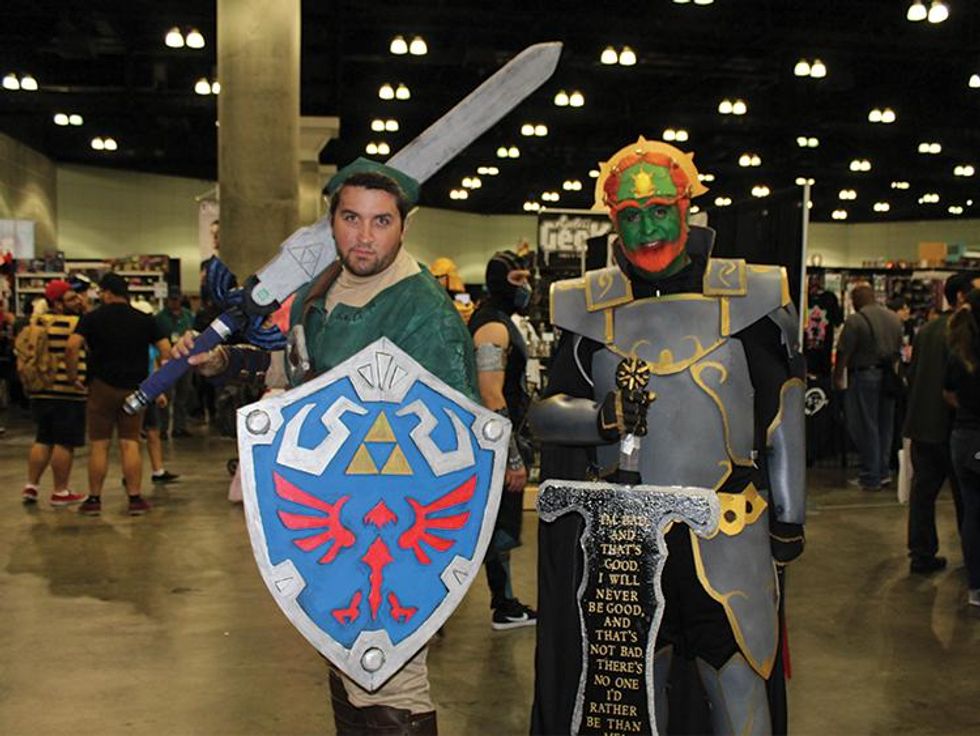 28 Things Gay/Bi Men Should Never Do in Healthy Relationships