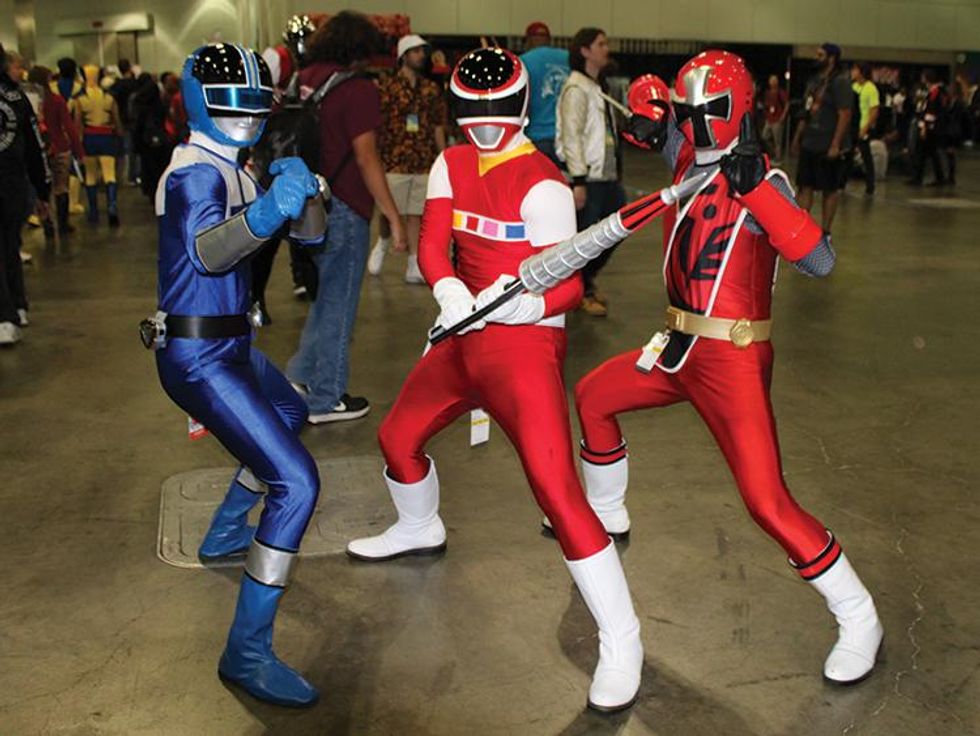 28 Things Gay/Bi Men Should Never Do in Healthy Relationships