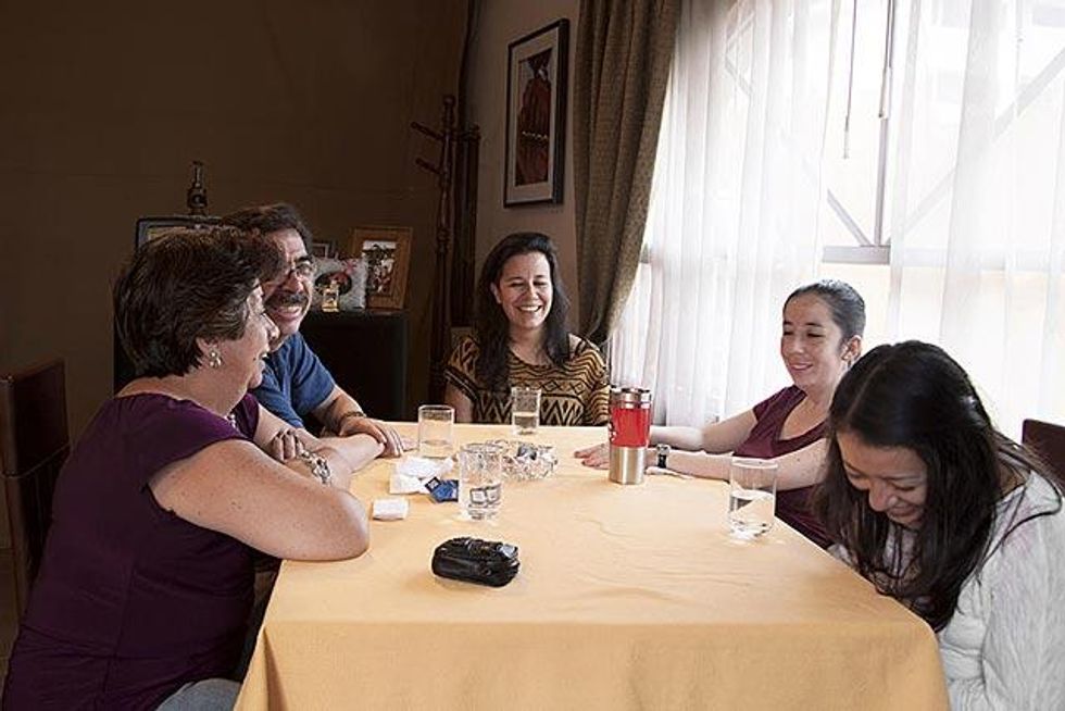 28 Things Gay/Bi Men Should Never Do in Healthy Relationships