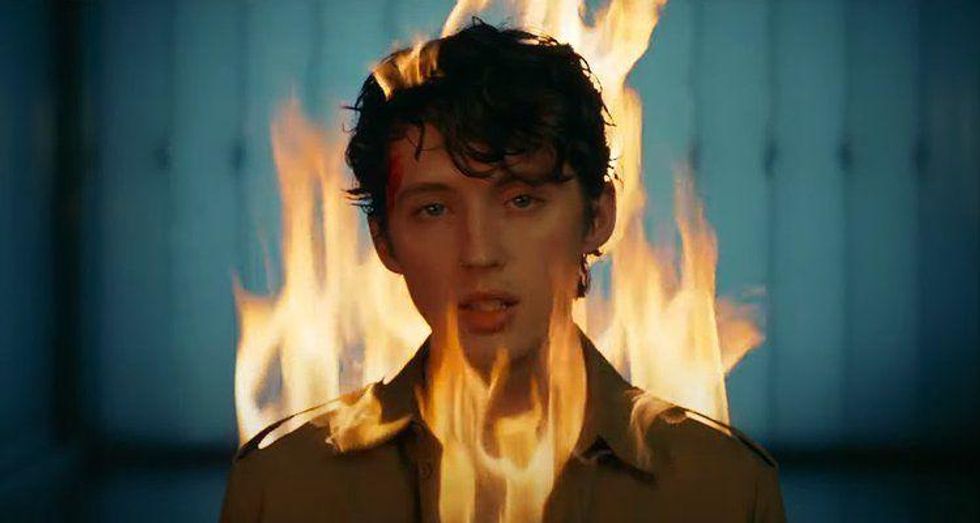 3-troye.jpg