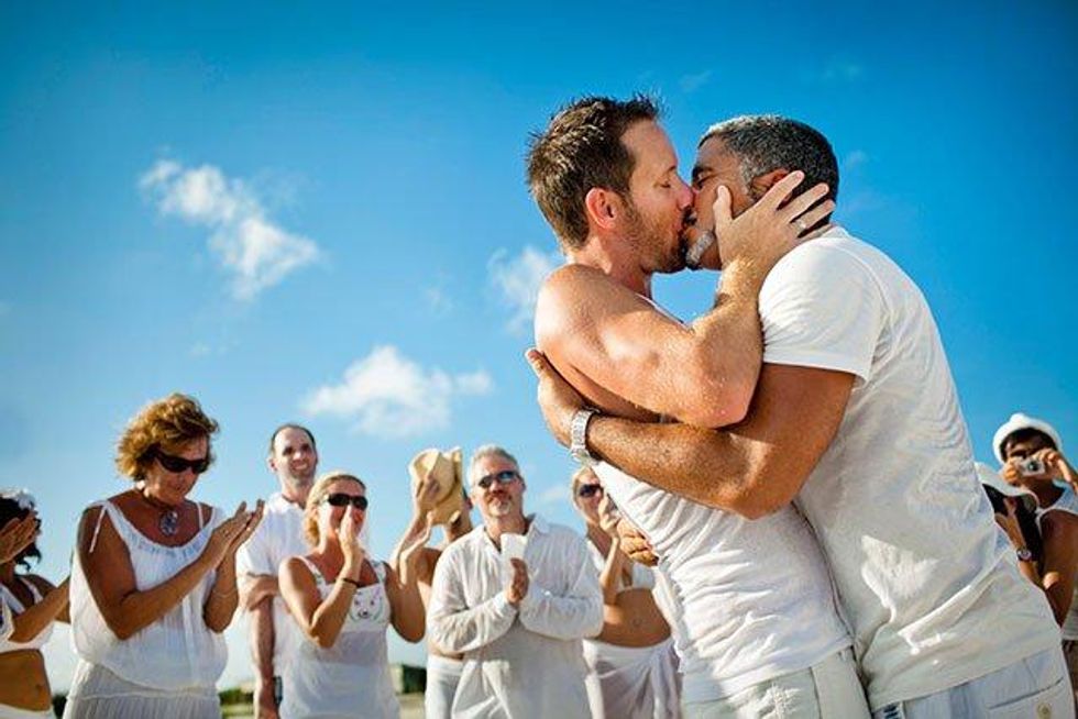 30 Same-Sex Wedding Photos That Will Make You Smile