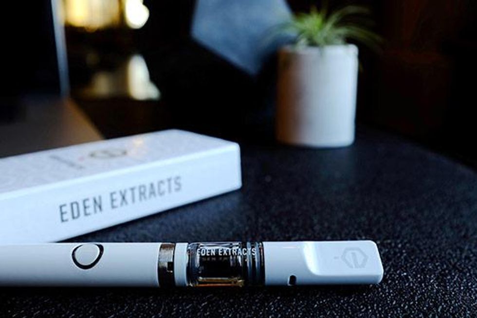 6. An Eden Extracts Diamond Line cartridge