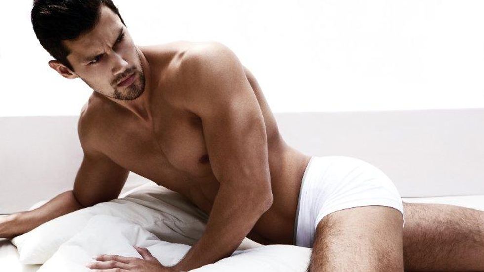 8 Best Vibrators & Sex Toys for Gay Men to Explore Bottoming