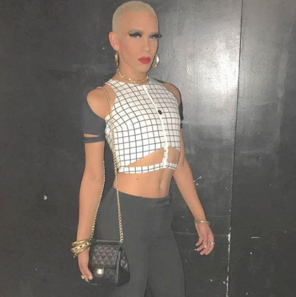 8 Rules of Texting Etiquette for Gay Men (Because apparently We Still Don\u2019t have this Down)