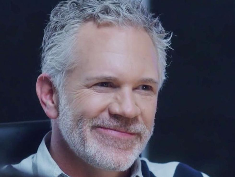 8 Rules of Texting Etiquette for Gay Men (Because apparently We Still Don\u2019t have this Down)