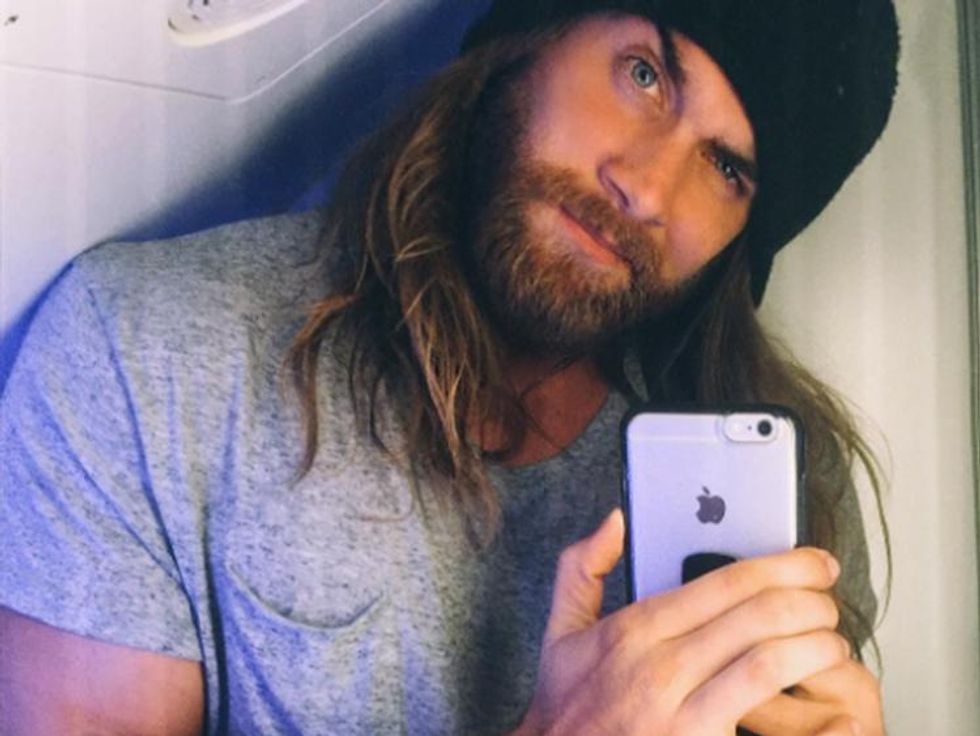 8 Rules of Texting Etiquette for Gay Men (Because apparently We Still Don\u2019t have this Down)