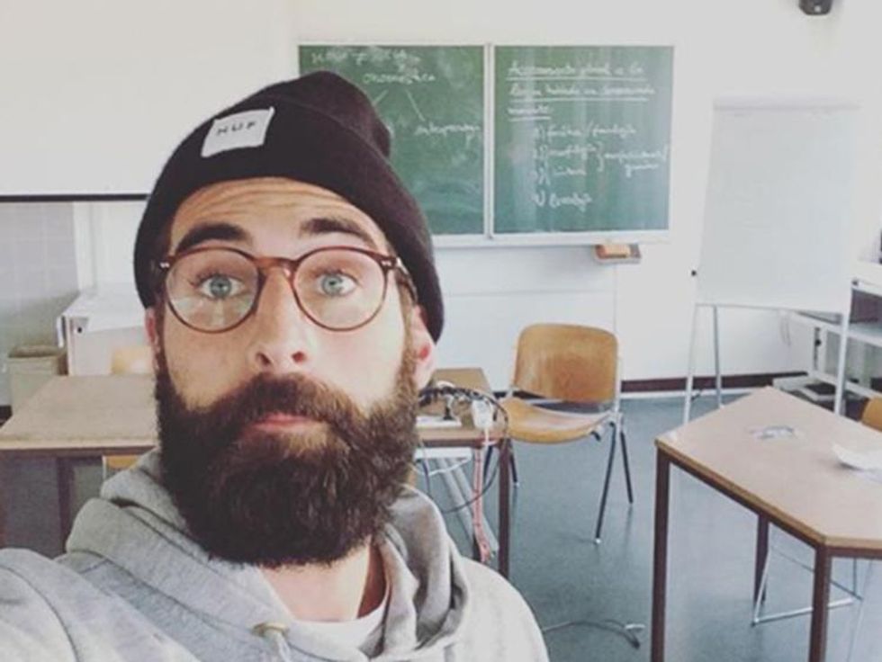 8 Rules of Texting Etiquette for Gay Men (Because apparently We Still Don\u2019t have this Down)