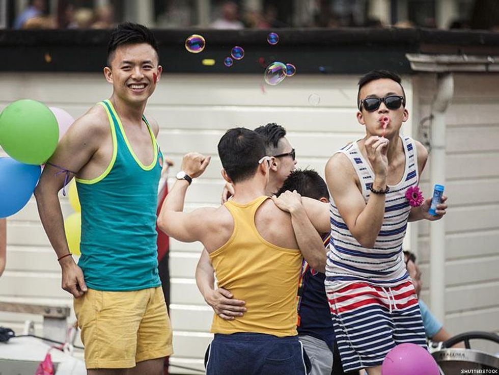 9 Real Differences Between Drag and Drag Race Fans