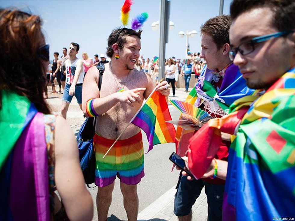 9 Real Differences Between Drag and Drag Race Fans