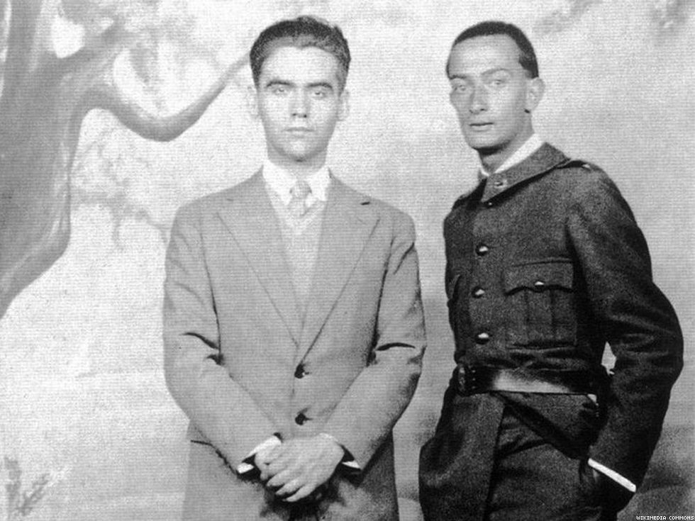 9 Real Differences Between Drag and Drag Race Fans