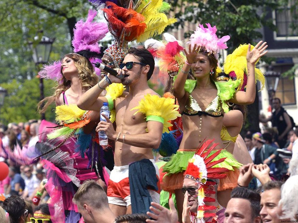 9 Real Differences Between Drag and Drag Race Fans