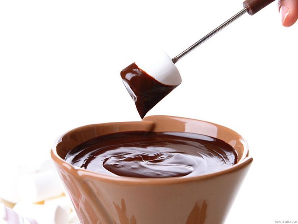 9 Real Differences Between Drag and Drag Race Fans