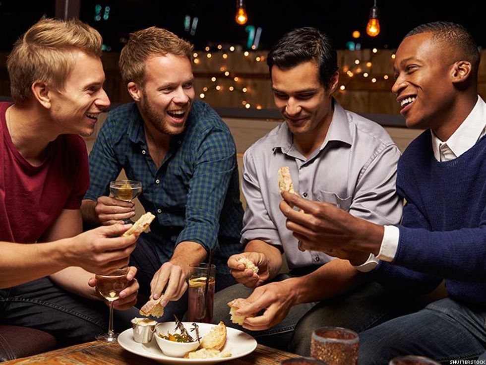 9 Real Differences Between Drag and Drag Race Fans