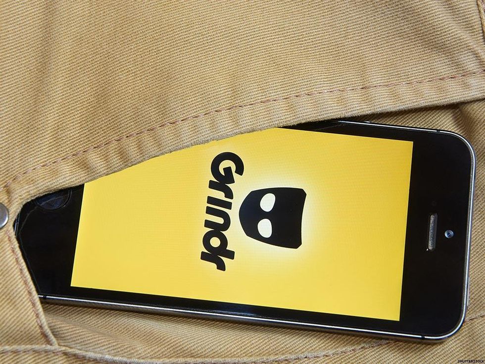 9 Ways to Have Fun When You're Going Out to Gay Bars Alone