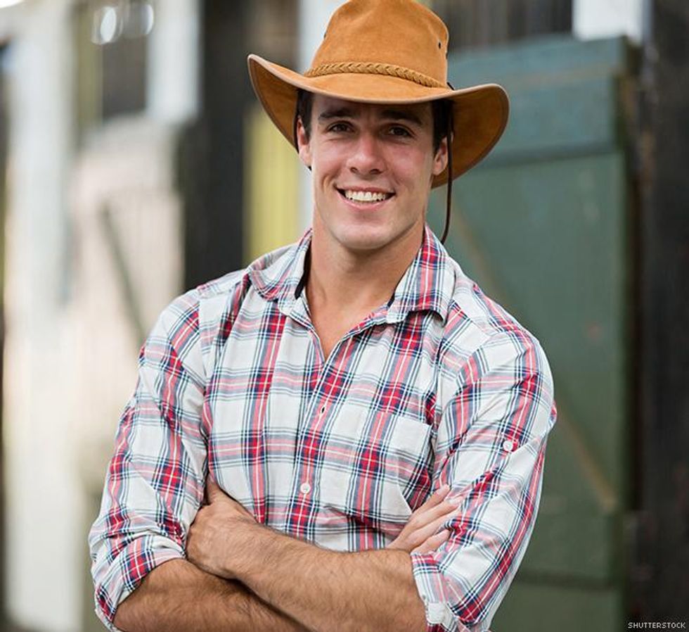 9 Ways to Have Fun When You're Going Out to Gay Bars Alone