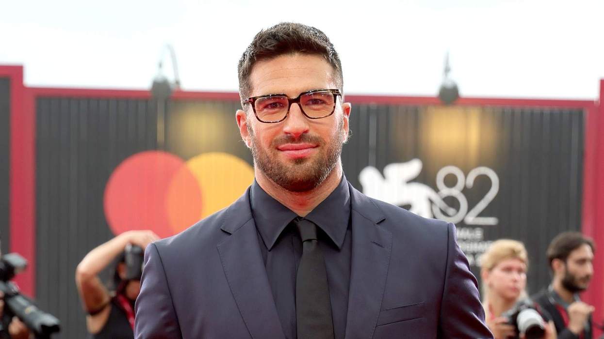 Alvise Rigo attends the "Bugonia" red carpet.