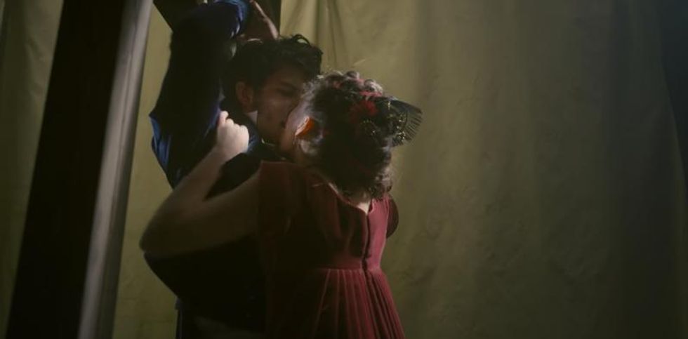 Anthony and sienna get busy