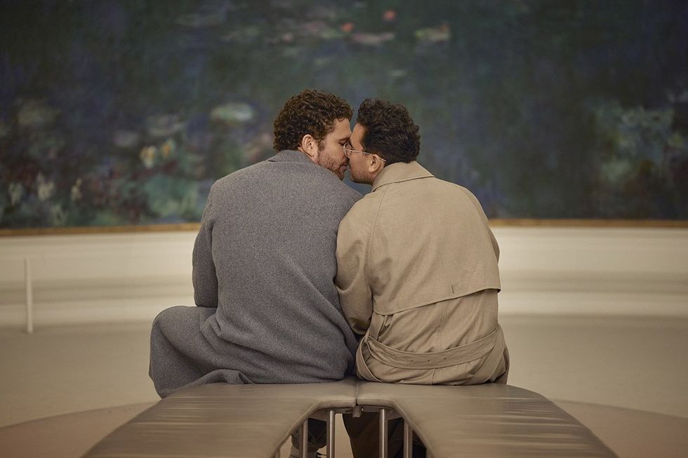 arnaud valois and daniel levy kiss in good grief