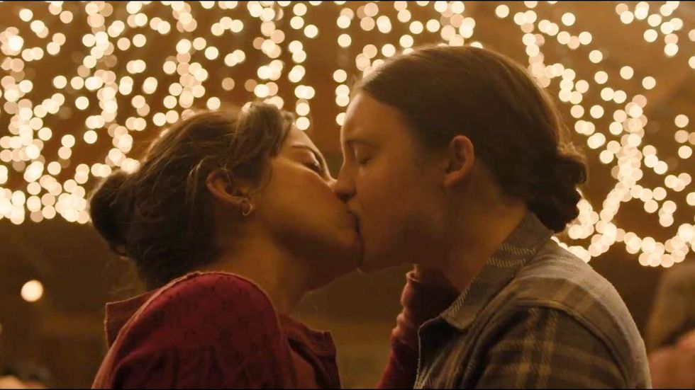 Bella Ramsey & Isabela Merced in 'The Last of Us'