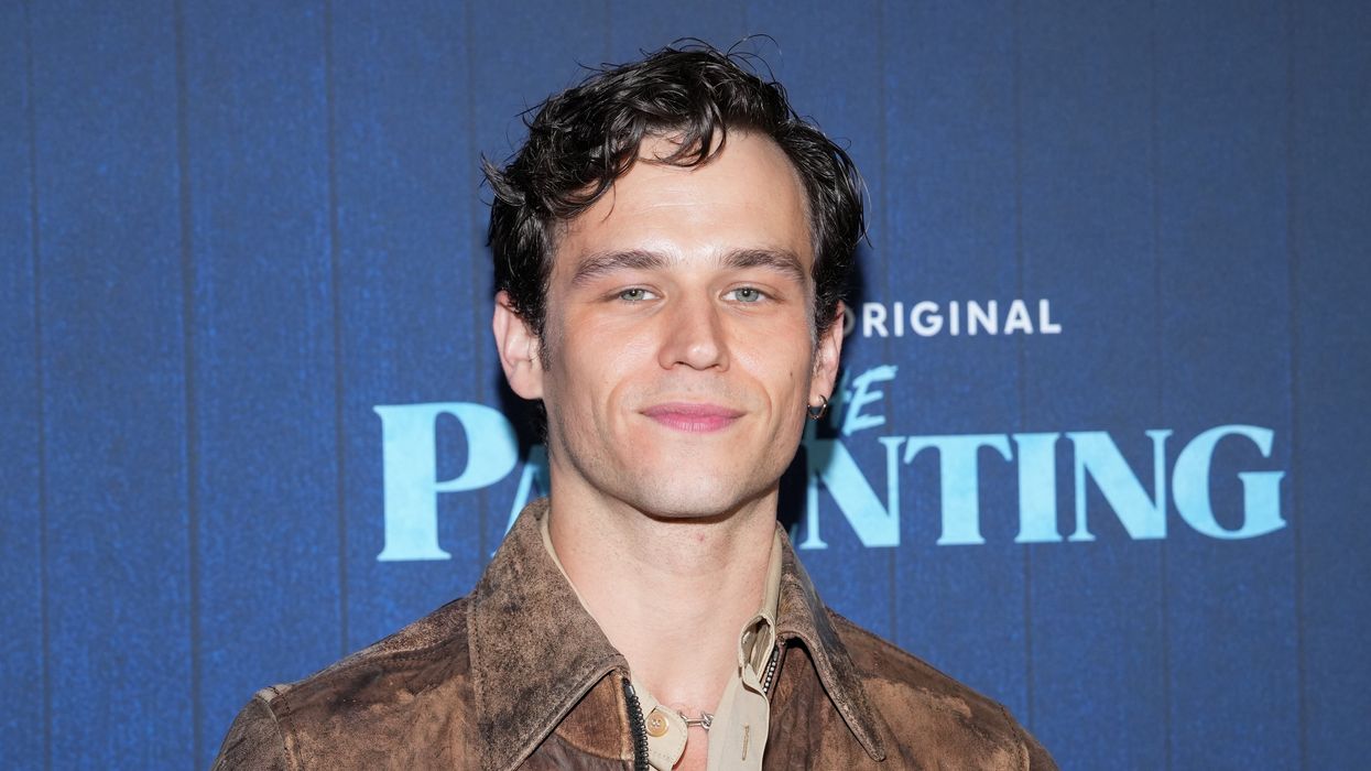 Brandon Flynn has a new pic going viral on social media.