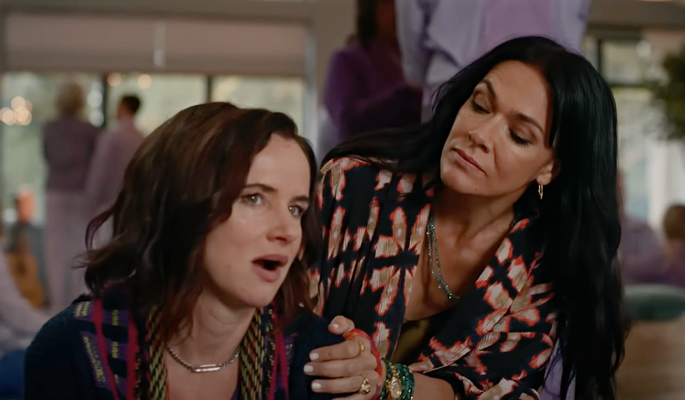 Character ships Natalie and Lottie in Yellowjackets