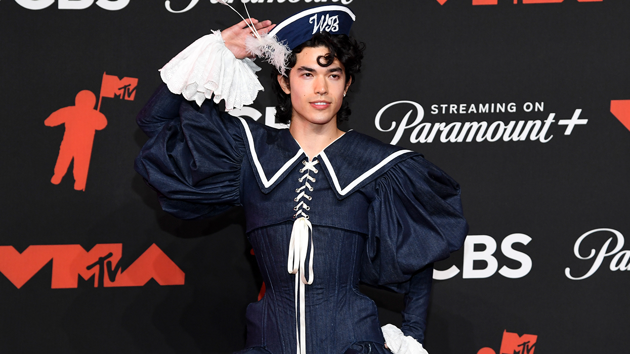 Conan Gray strips down in these steamy behind-the-scenes pics & gays are drooling