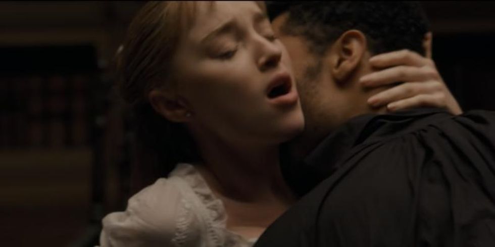 Daphne and the duke get it on