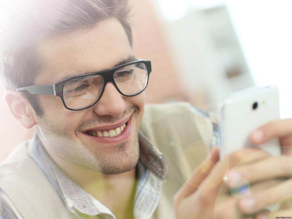 #DearElio, Here are 15 Tips to Tell if a Guy is into You