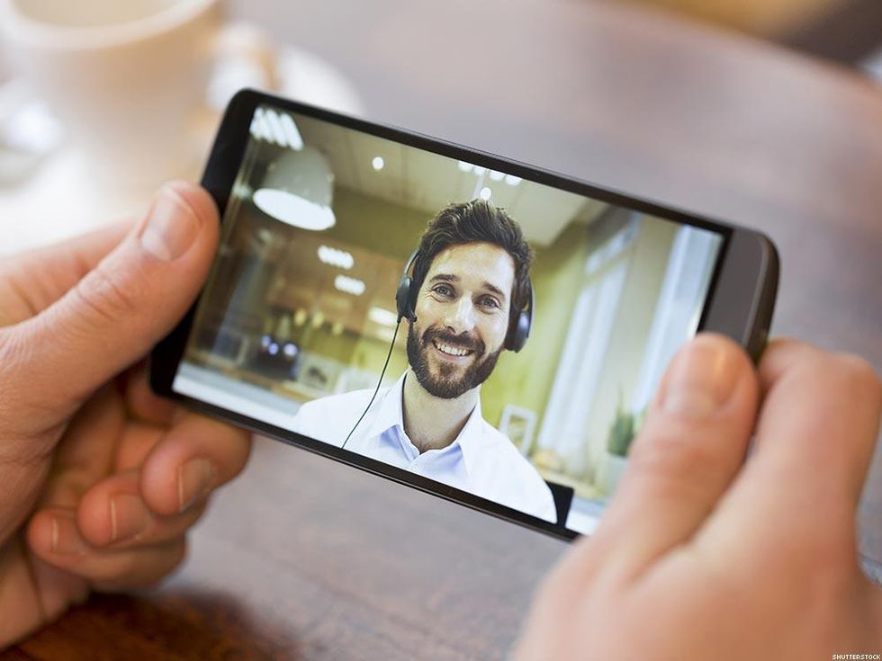 #DearElio, Here are 15 Tips to Tell if a Guy is into You