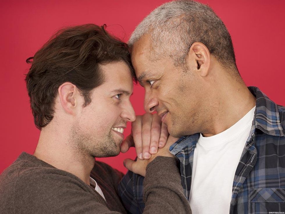 #DearElio, Here are 15 Tips to Tell if a Guy is into You