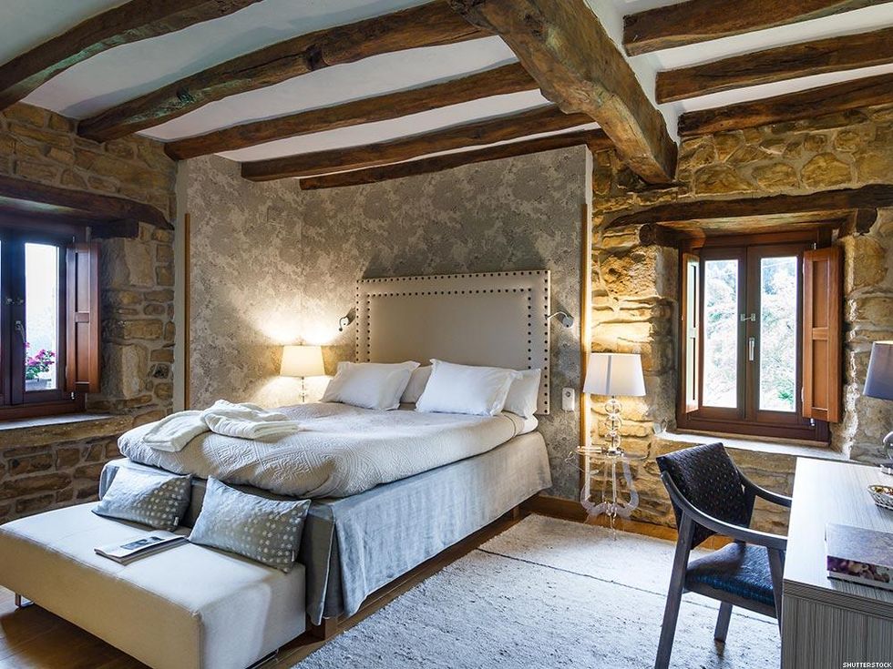 #DearElio, Here are 15 Tips to Tell if a Guy is into You