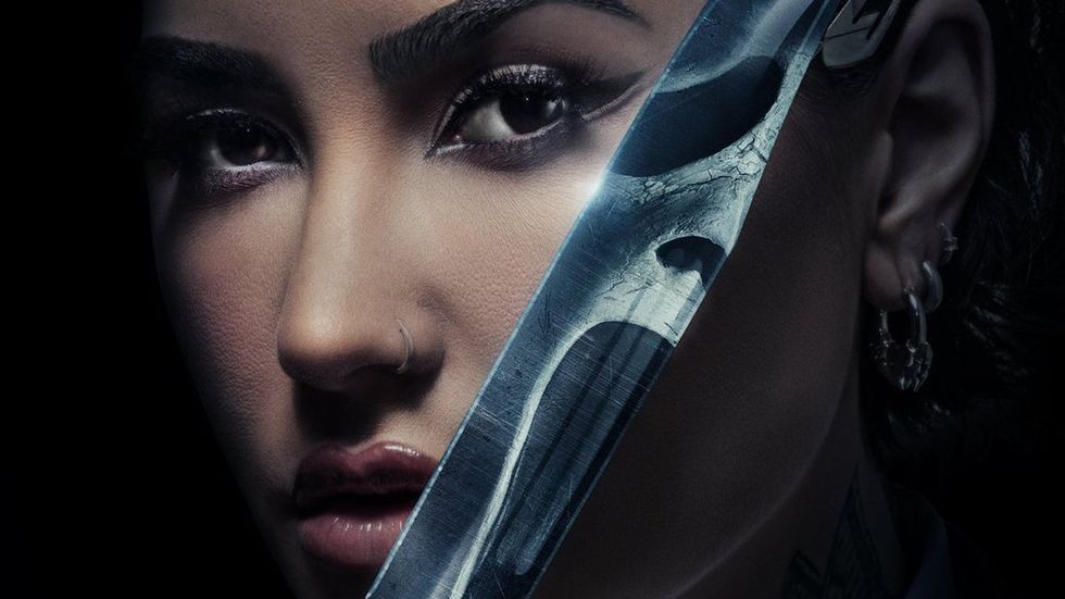 Demi Lovato holding the ghostface knife