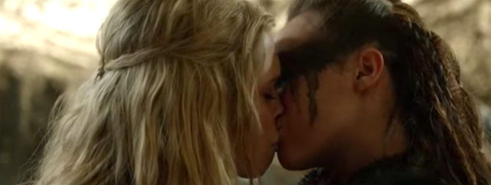 Eliza Taylor and Alycia Debnam-Carey