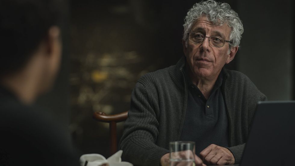 Eric Bogosian as Daniel Molloy - Interview with the Vampire _ Season 2, Episode 5 - Image Courtesy of AMC Network Entertainment LLC