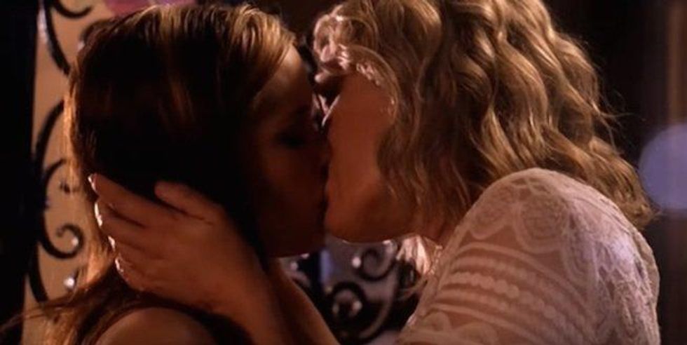 Erin Kelly and Diane Gaidry kiss in Loving Annabelle
