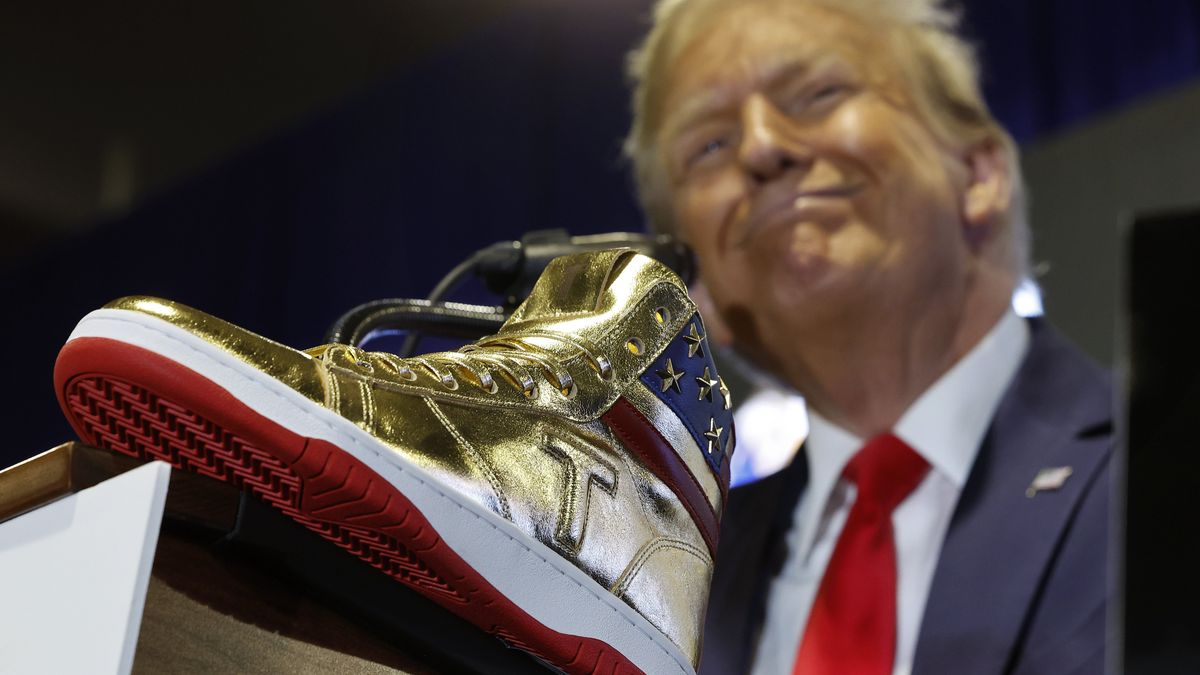 Former president Donald Trump at Sneaker Con in Philadelphia 