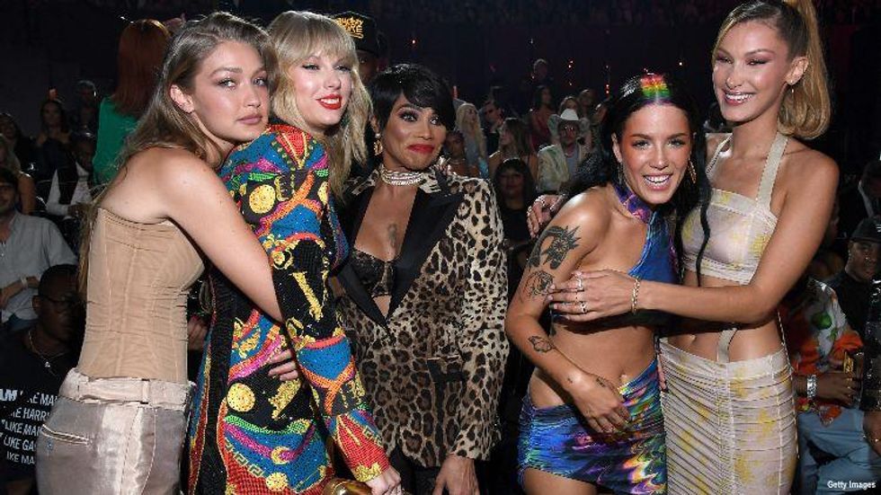 Halsey Had the Best, Gayest Hair at the 2019 VMAs